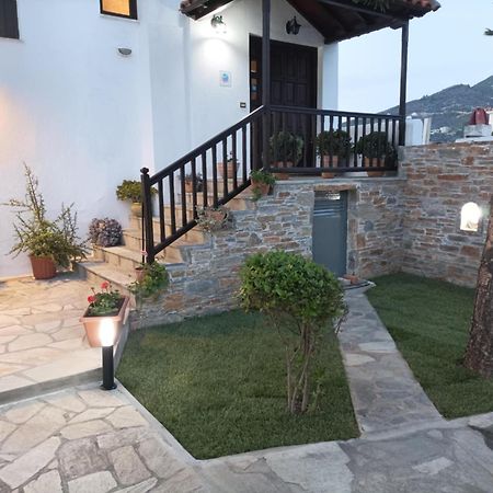 Nikolaos Studios Apartments Skopelos Town Exterior foto