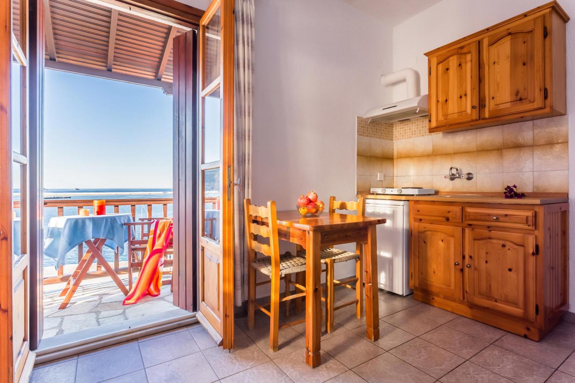 Nikolaos Studios Apartments Skopelos Town Exterior foto