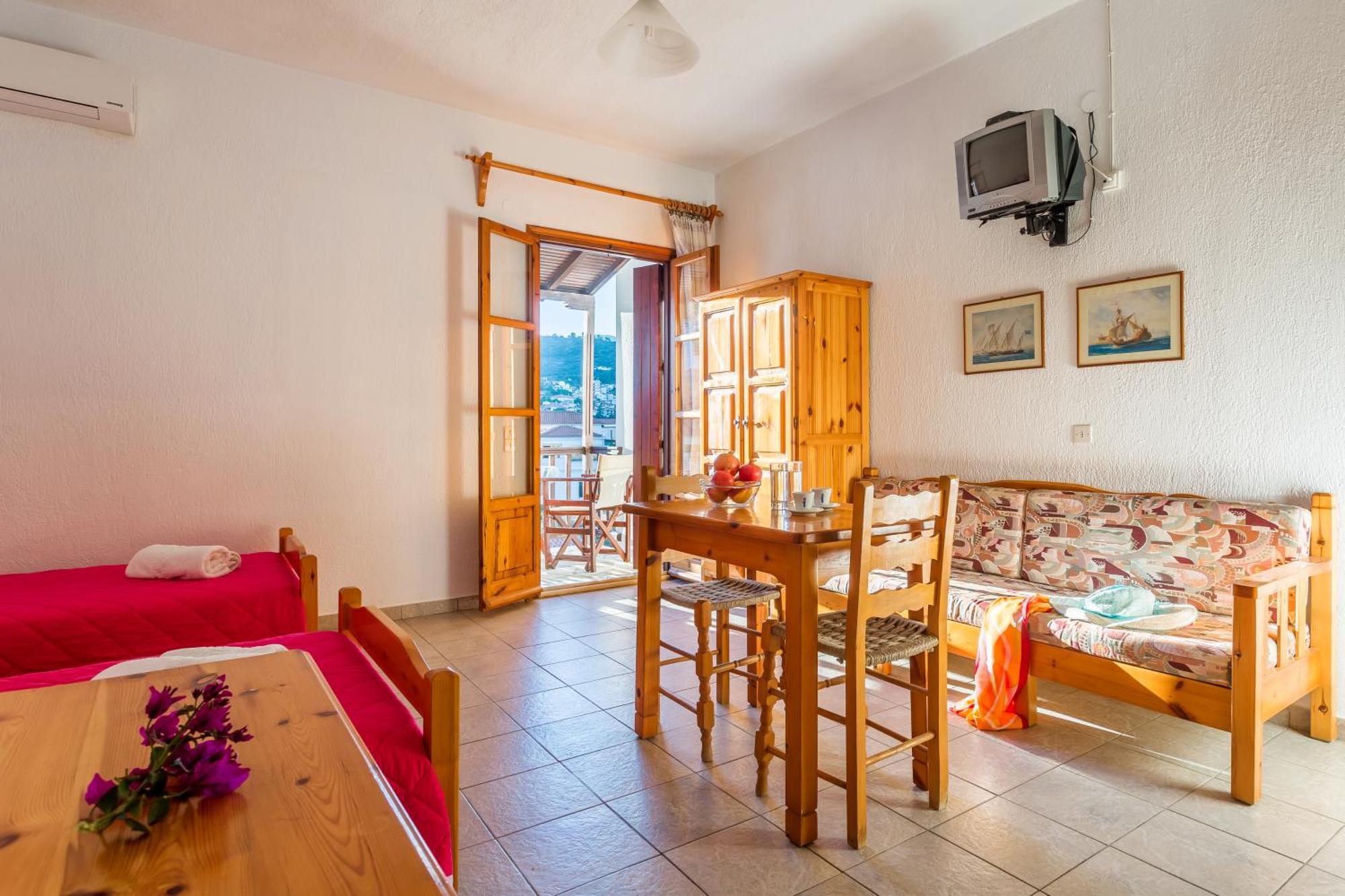 Nikolaos Studios Apartments Skopelos Town Exterior foto