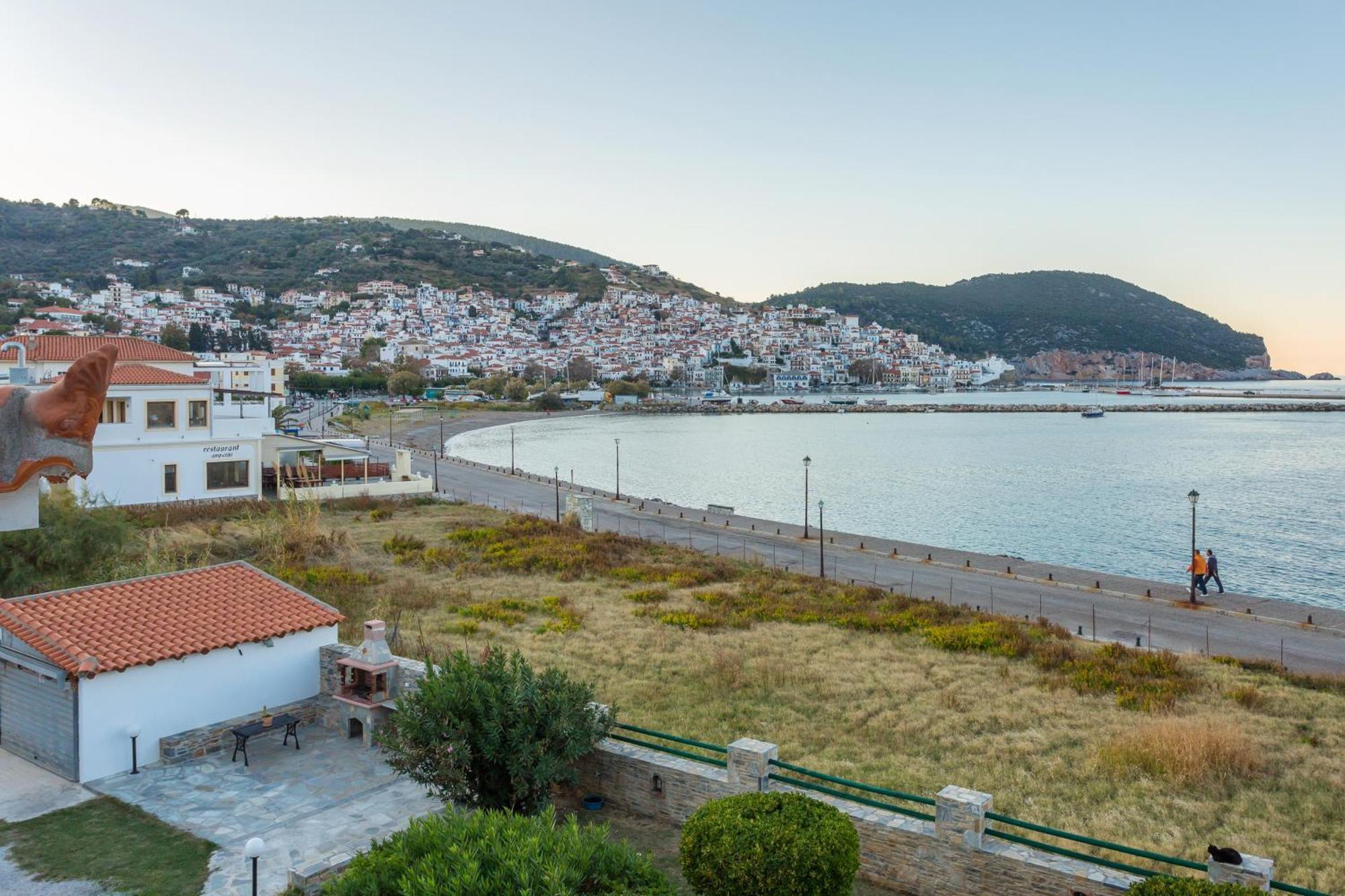 Nikolaos Studios Apartments Skopelos Town Exterior foto