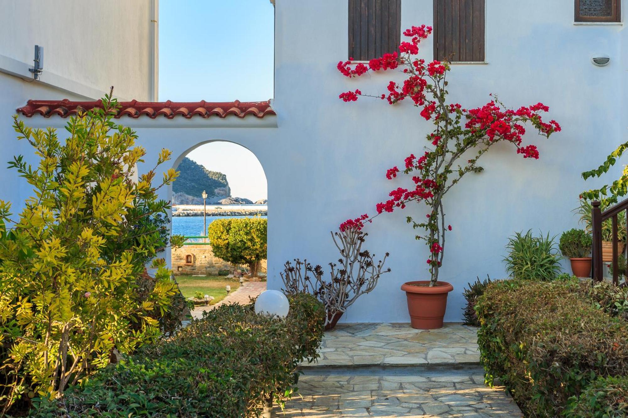 Nikolaos Studios Apartments Skopelos Town Exterior foto