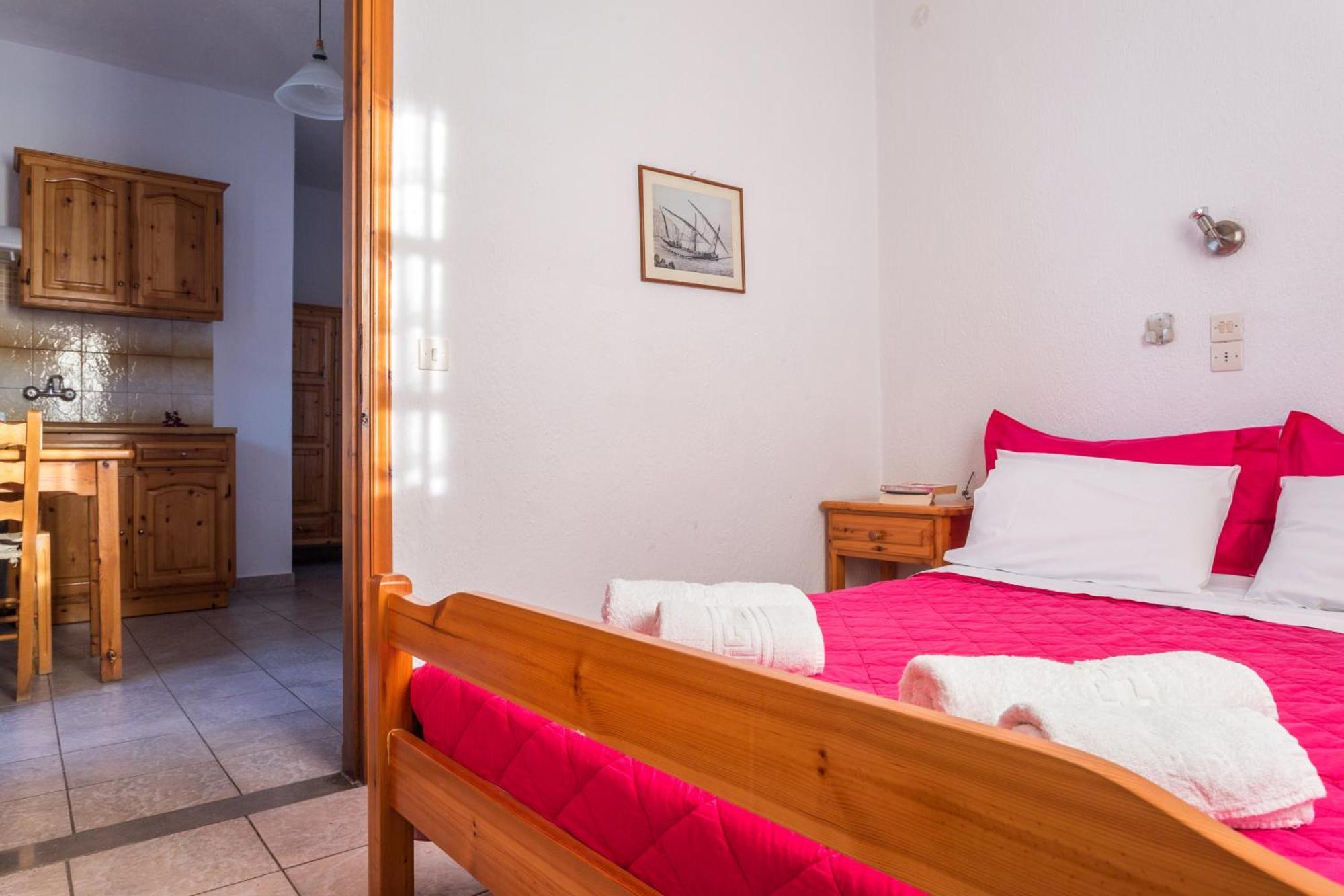 Nikolaos Studios Apartments Skopelos Town Exterior foto