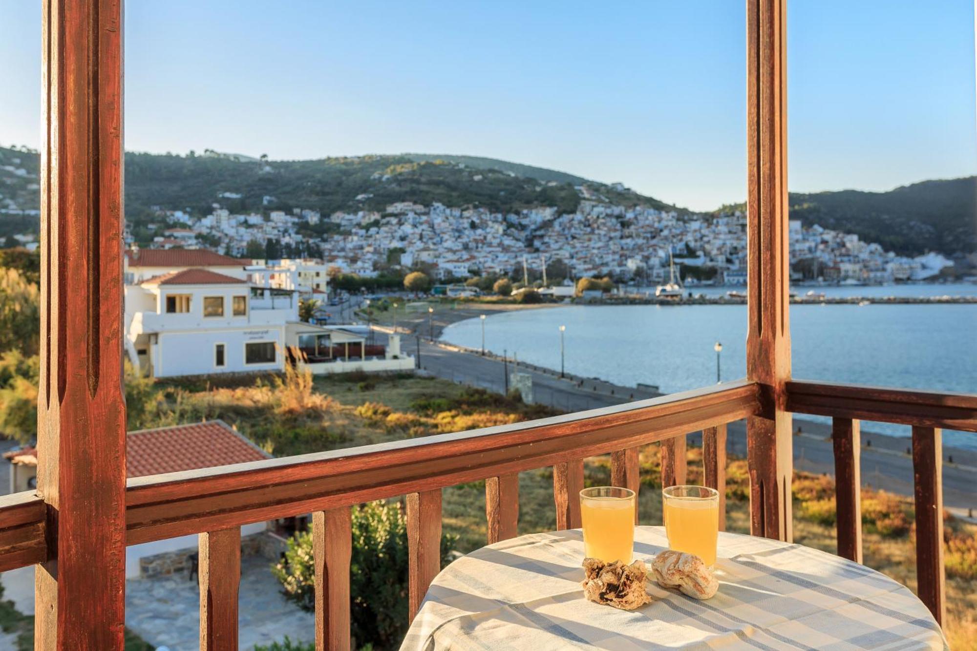 Nikolaos Studios Apartments Skopelos Town Exterior foto