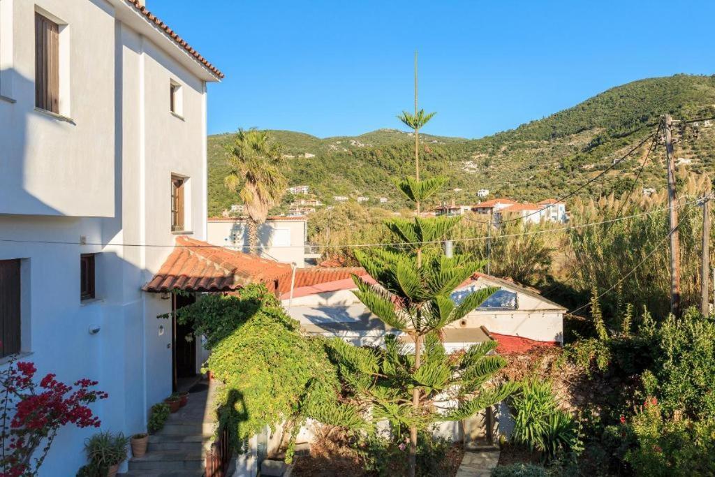 Nikolaos Studios Apartments Skopelos Town Exterior foto