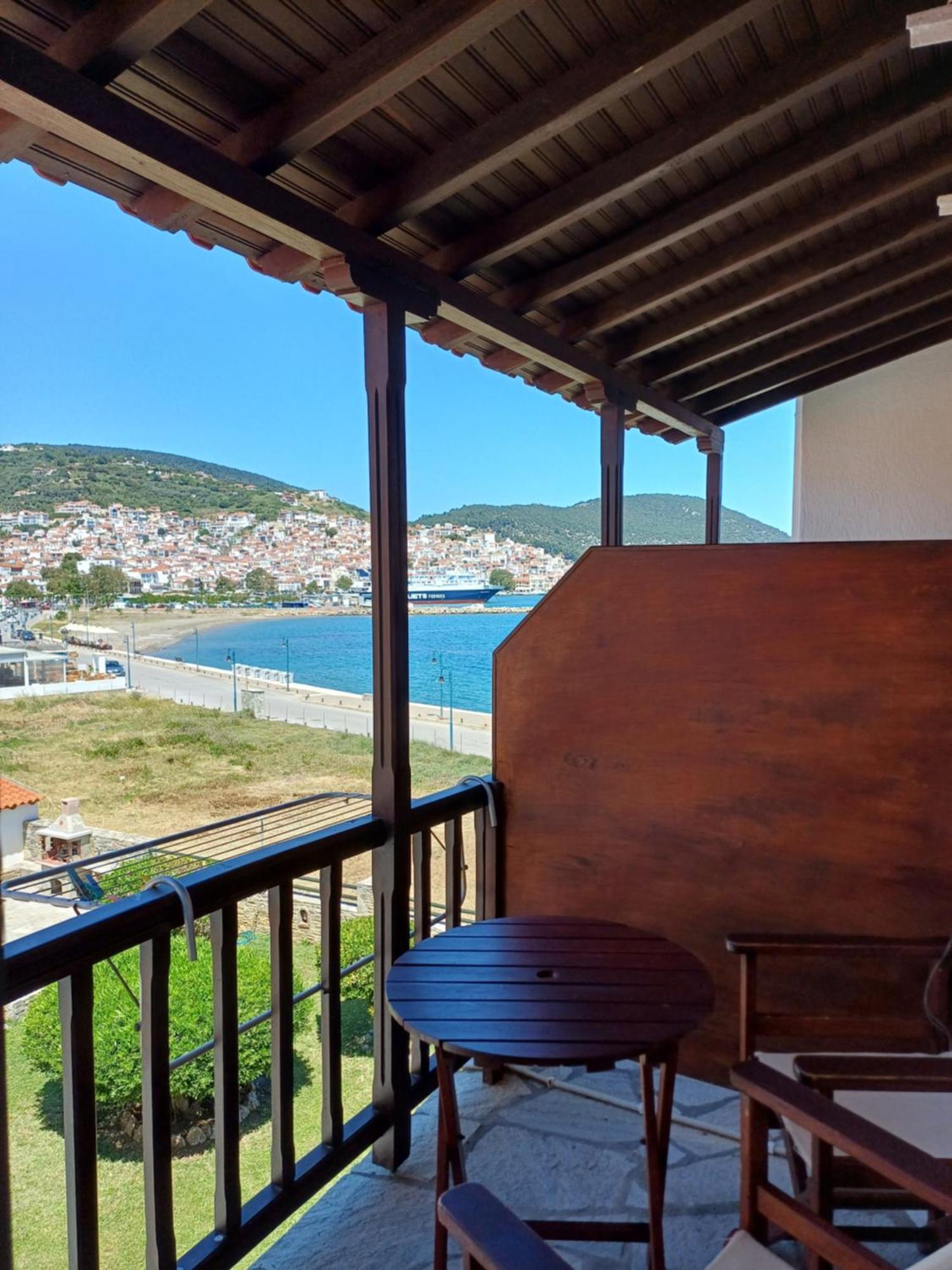 Nikolaos Studios Apartments Skopelos Town Exterior foto