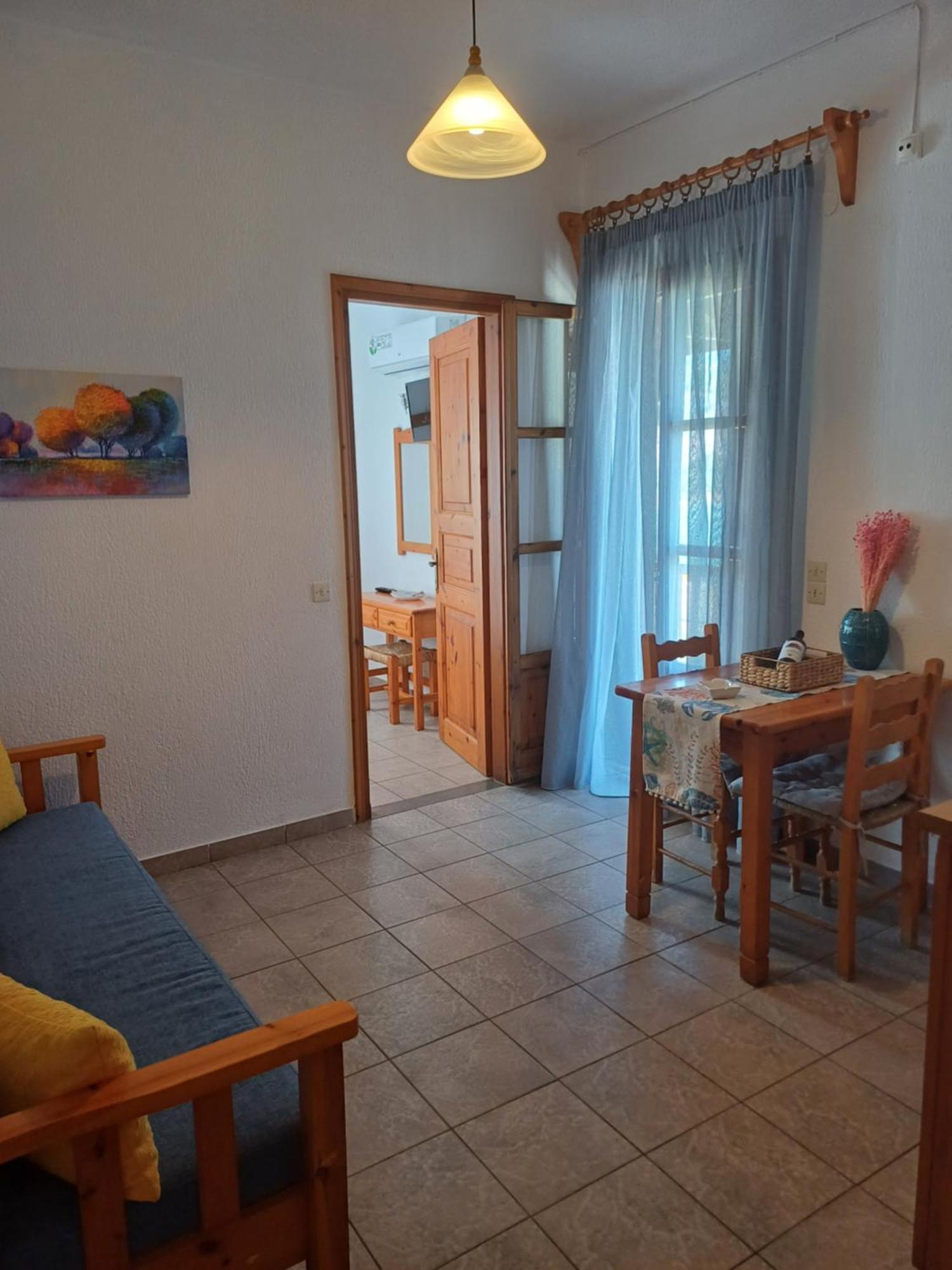 Nikolaos Studios Apartments Skopelos Town Exterior foto