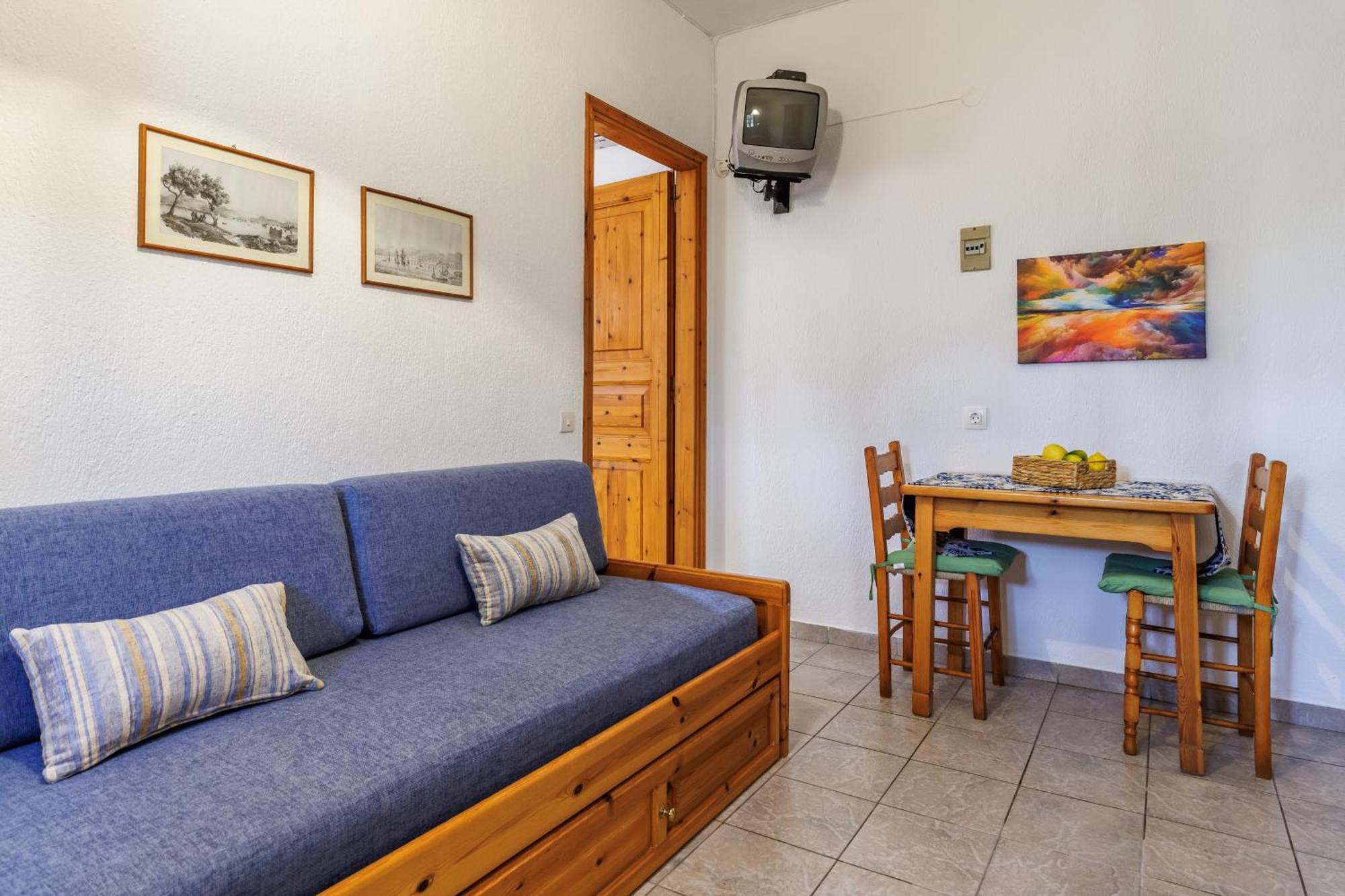 Nikolaos Studios Apartments Skopelos Town Exterior foto