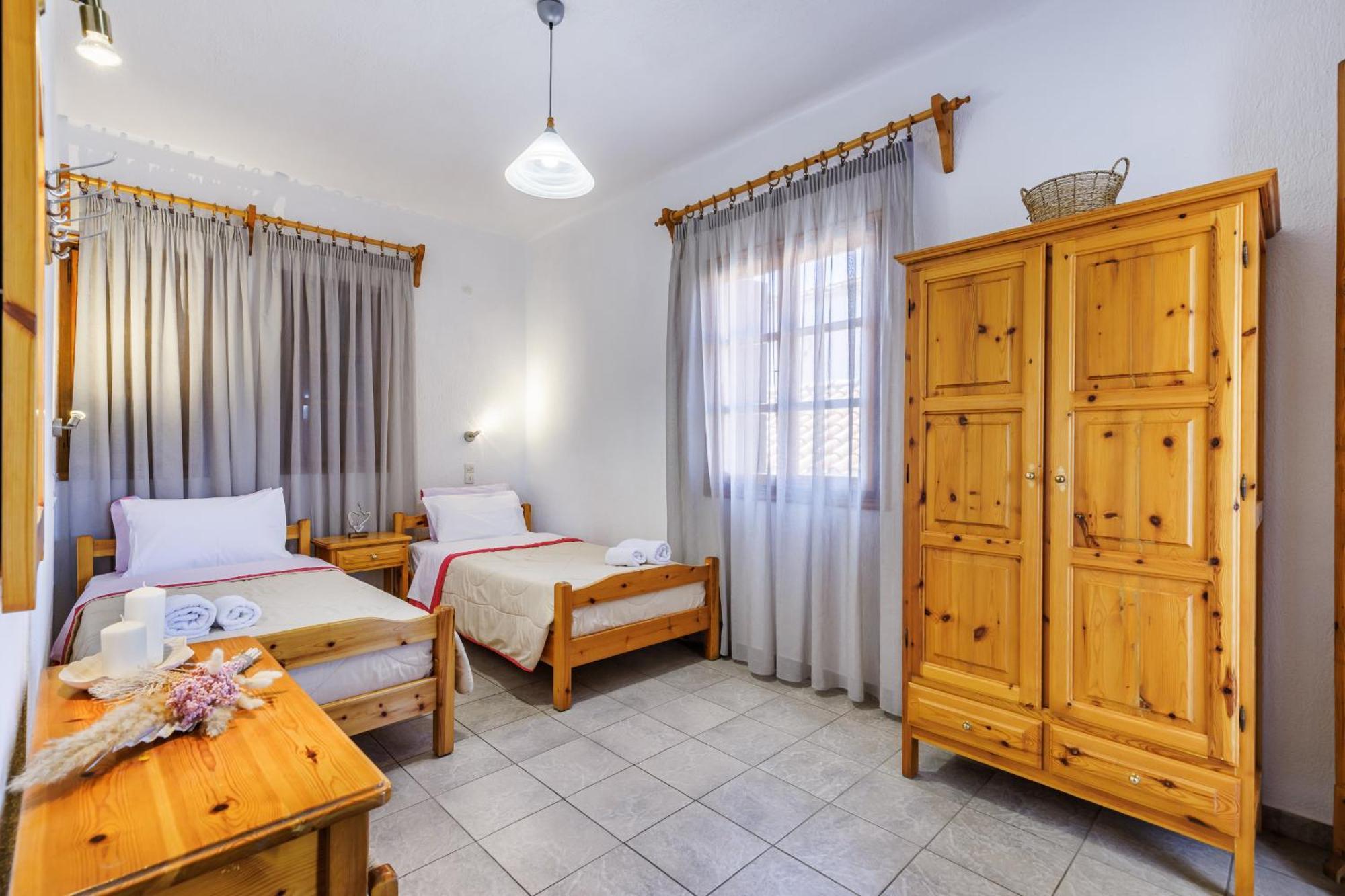 Nikolaos Studios Apartments Skopelos Town Exterior foto