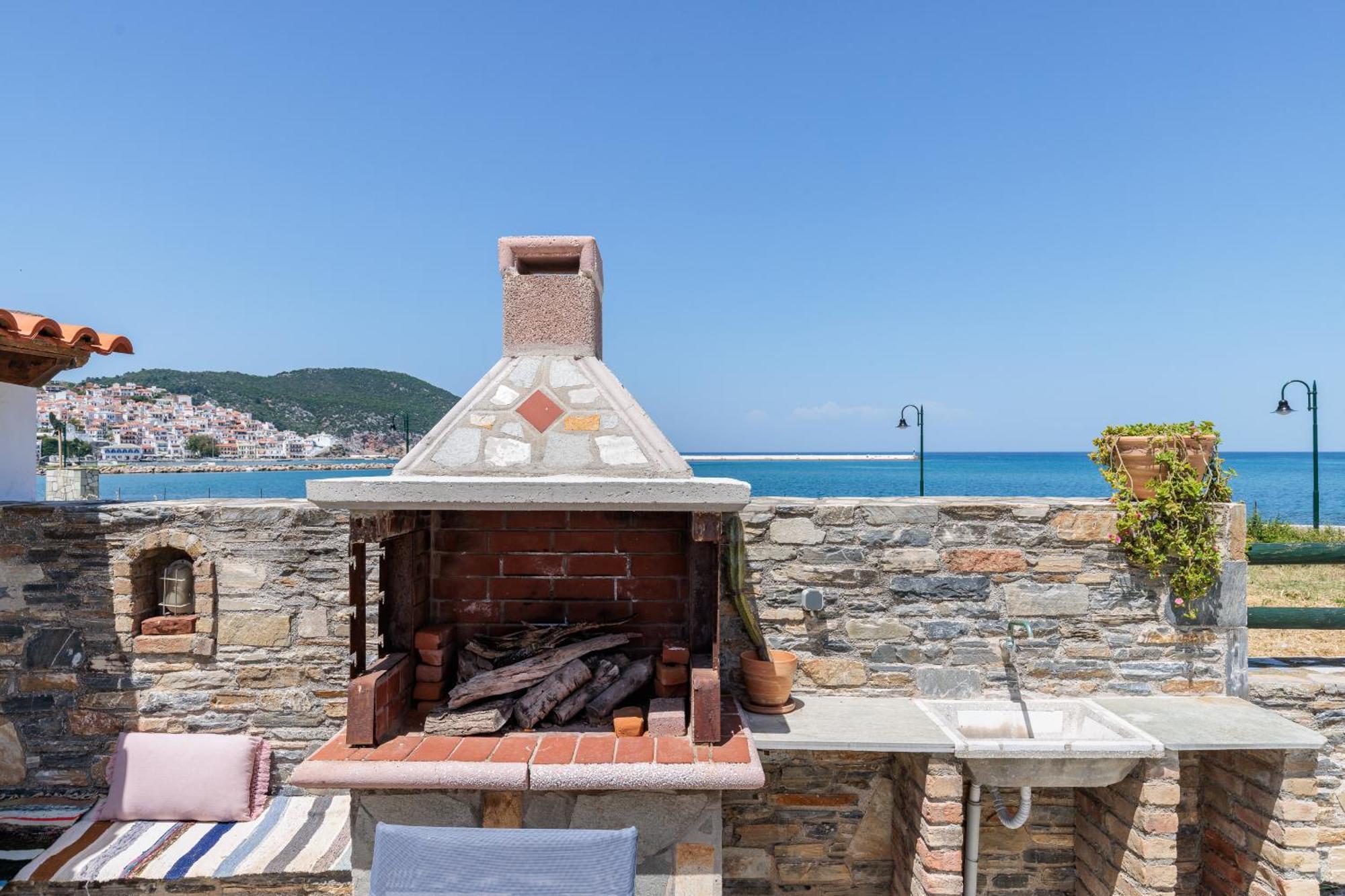 Nikolaos Studios Apartments Skopelos Town Exterior foto