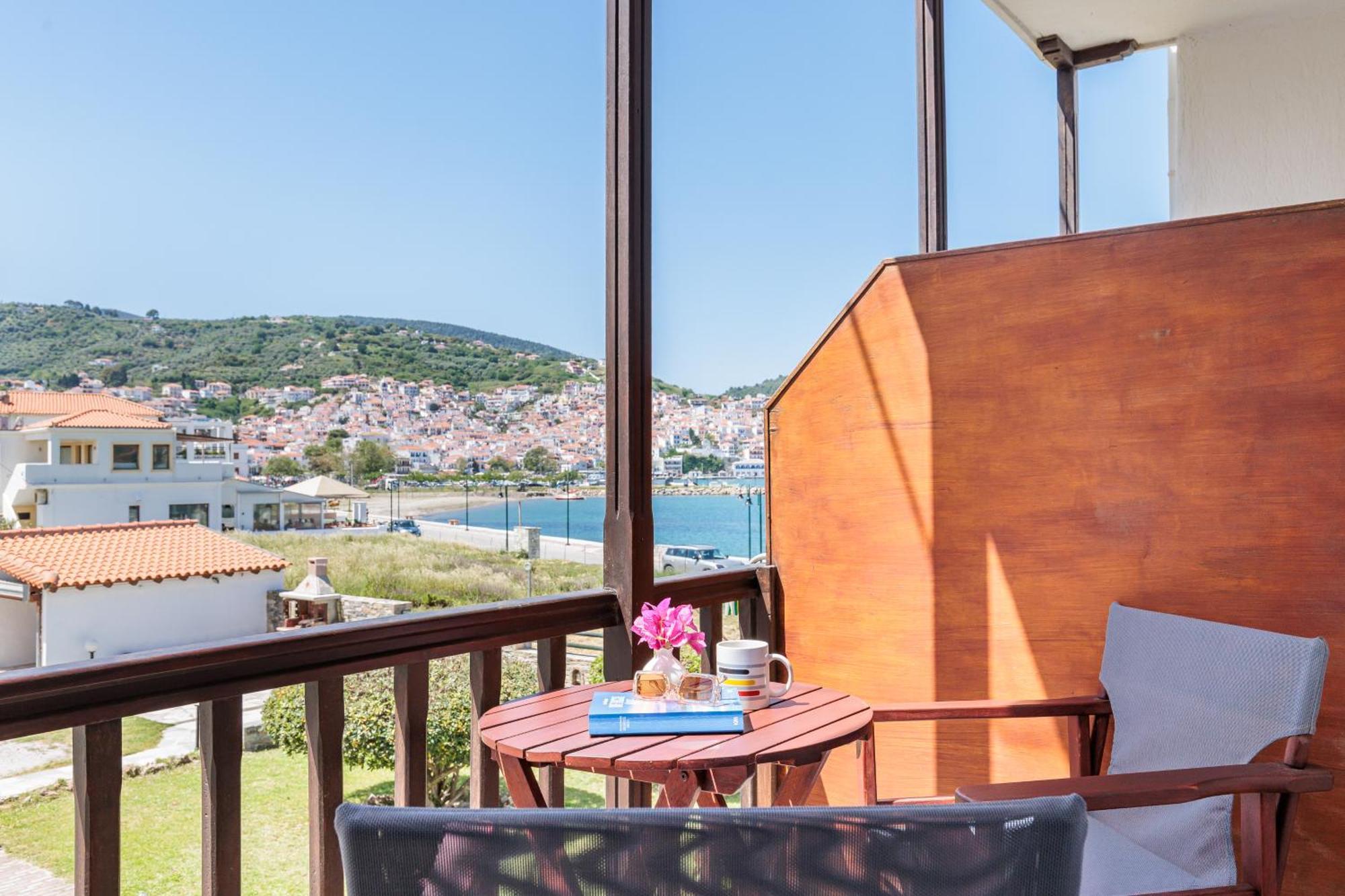 Nikolaos Studios Apartments Skopelos Town Exterior foto