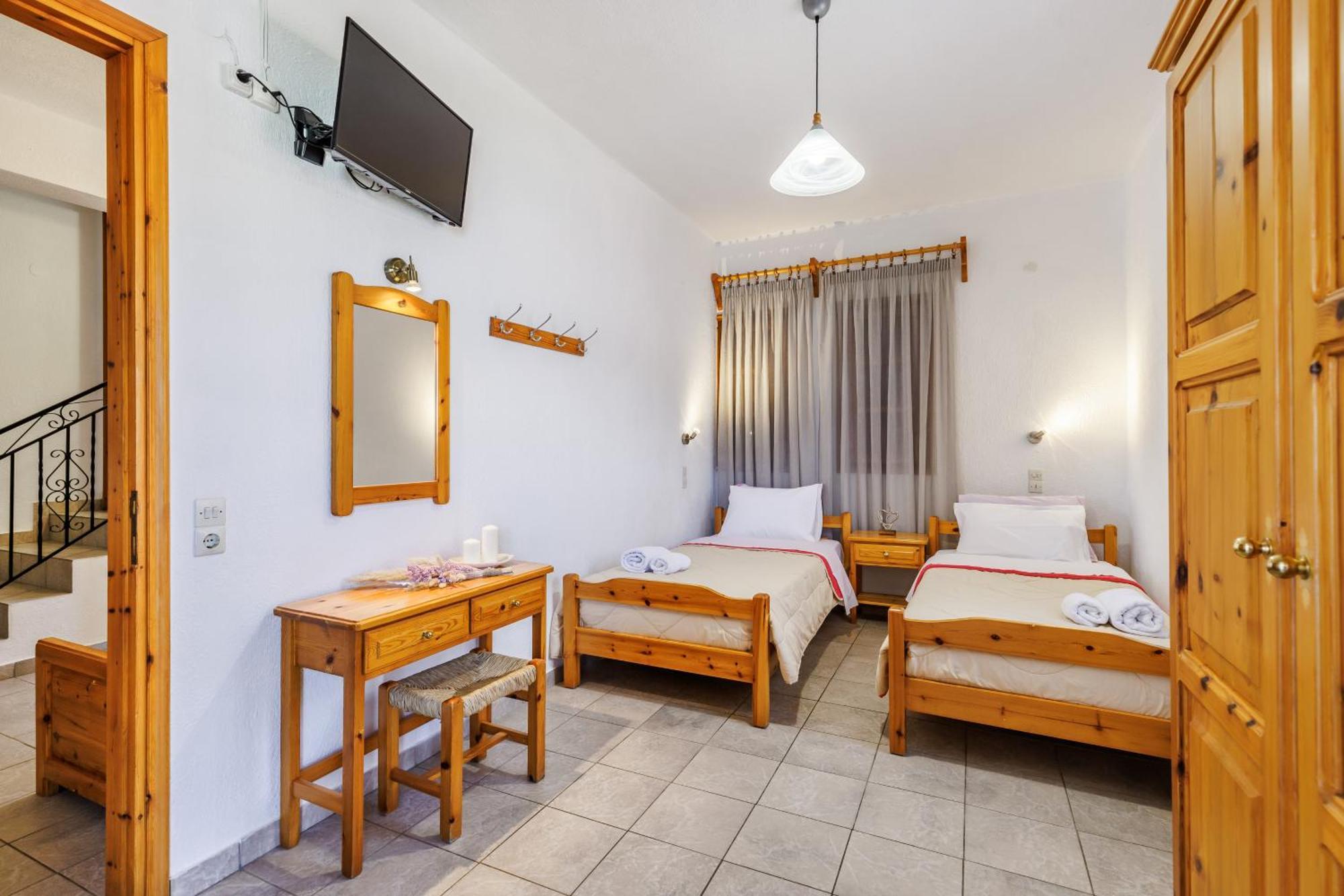 Nikolaos Studios Apartments Skopelos Town Exterior foto